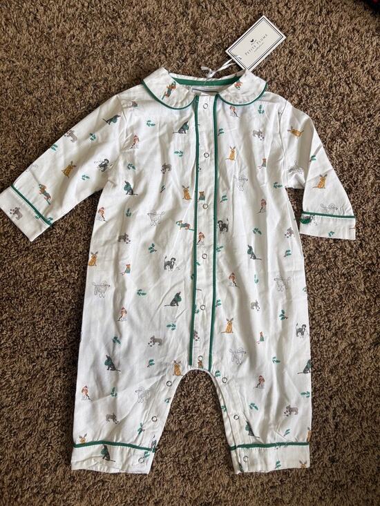 PETITE PLUME Other - Petite Plume NWT Jingle Paws Cambridge Romper Dog Holiday Pajama Size 6/12M
